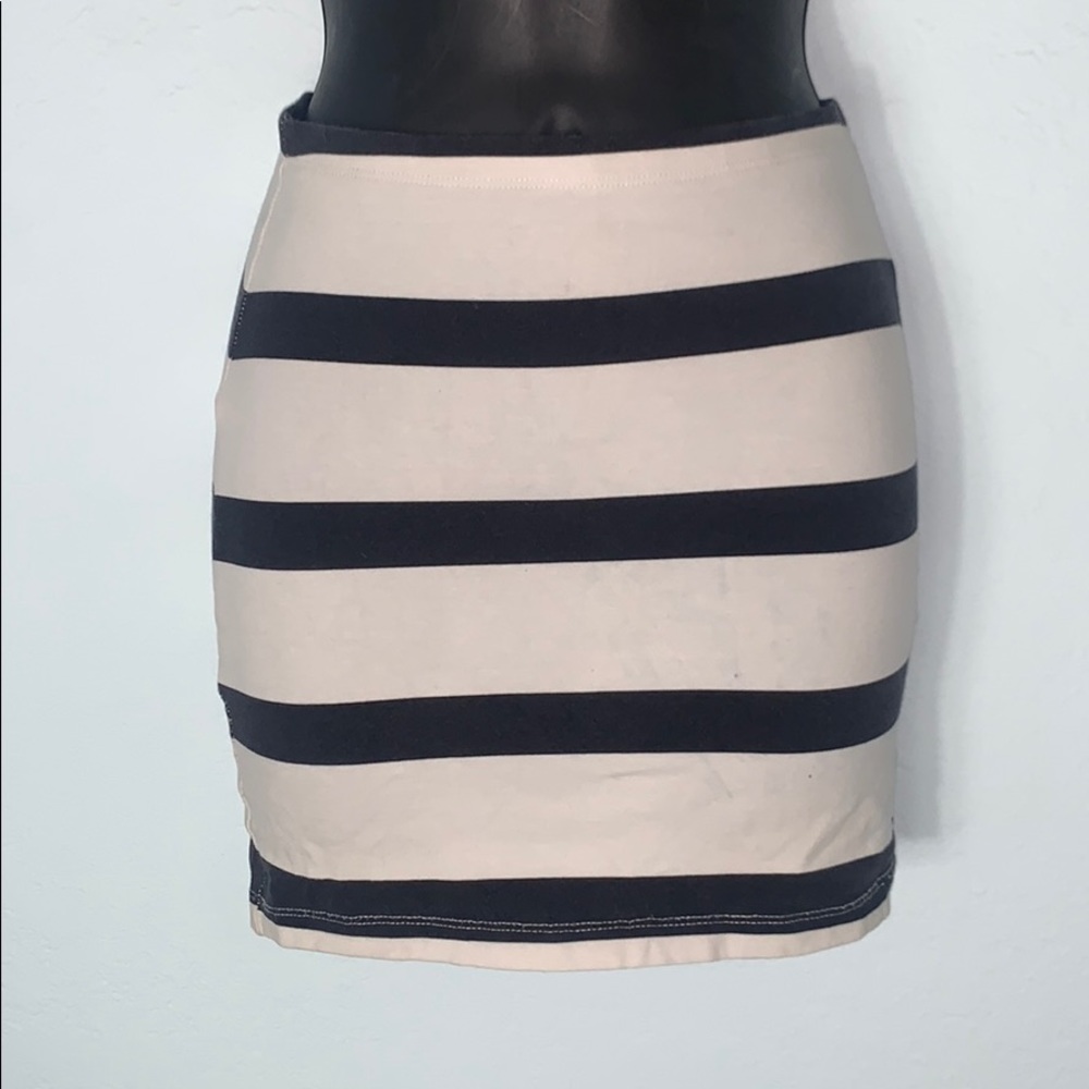 Divided™️ White & Blue Striped Mini Skirt.